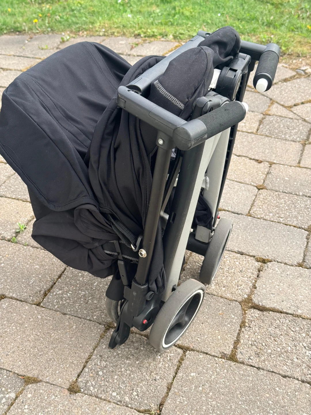 Black Lightweight Stroller - photo 2