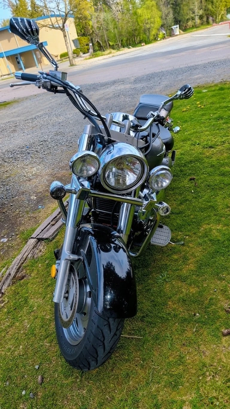Suzuki Boulevard C90 Motorcycle - photo 3