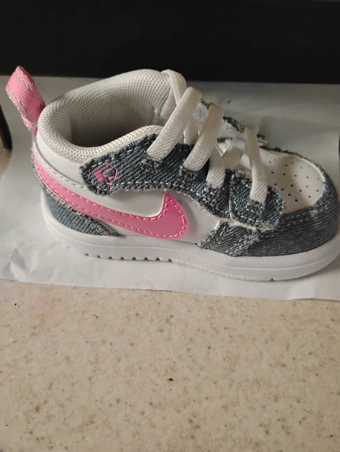Jordan 1 Toddler Sneakers - photo 2