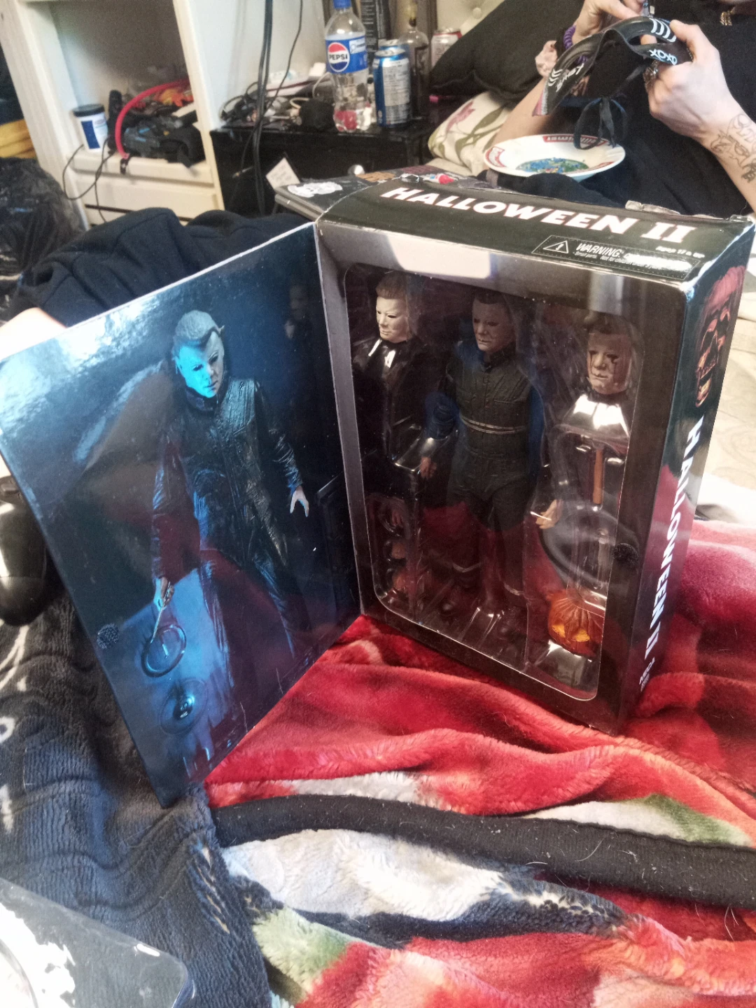 NECA Halloween II Ultimate Michael Myers Action Figure - photo 2