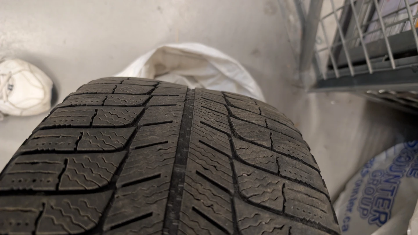 BMW Tires & Rims 225/50R17 - photo 2