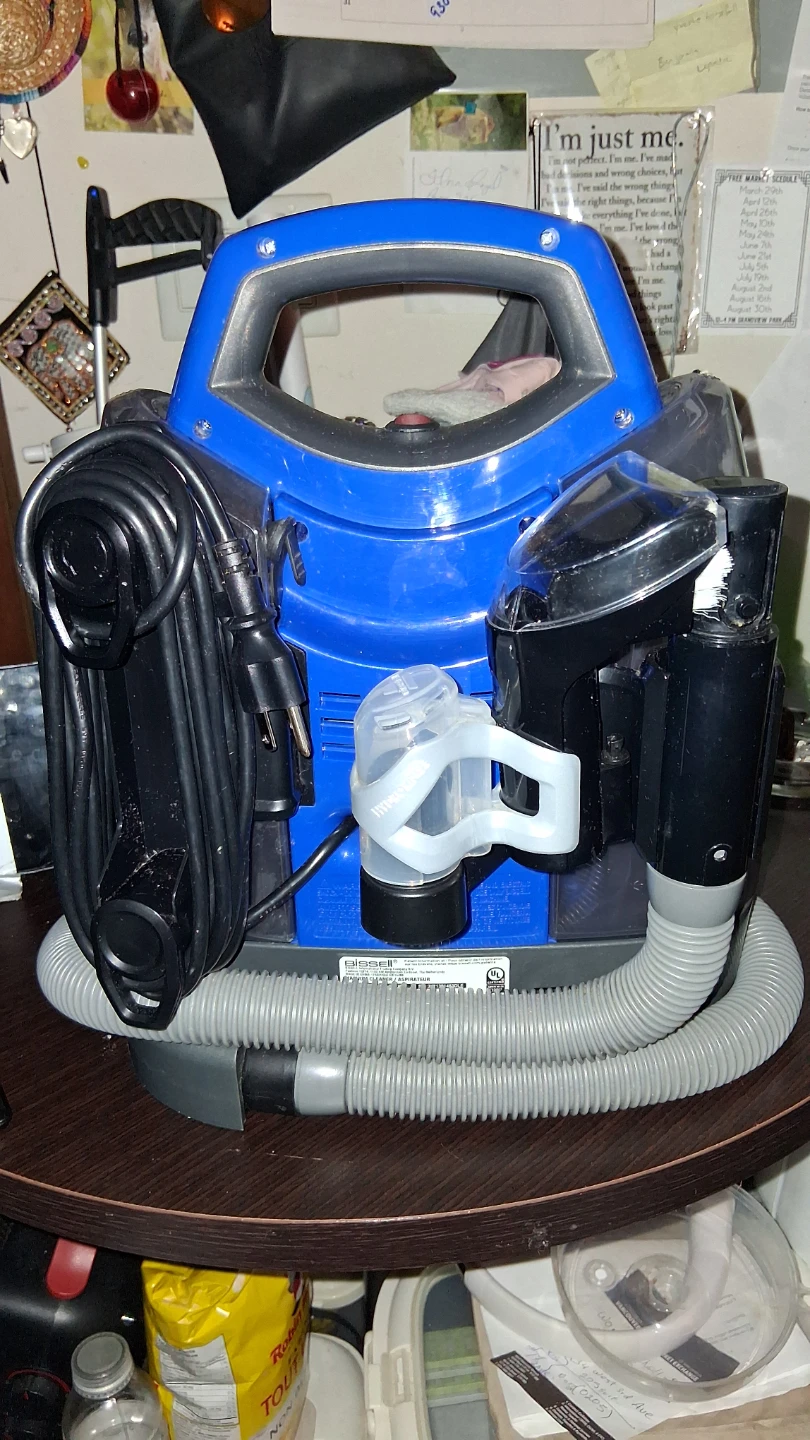 Bissell Portable Carpet Cleaner - photo 4