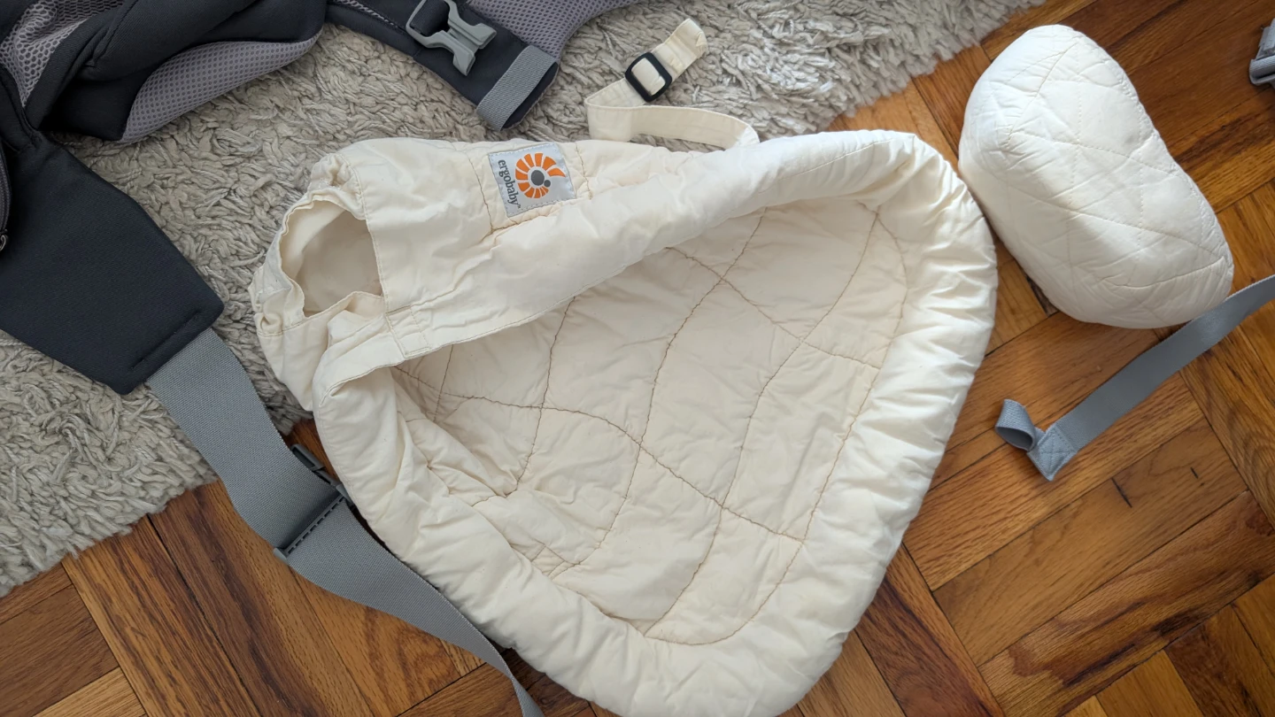 Ergobaby Baby Carrier with Infant Insert - photo 5