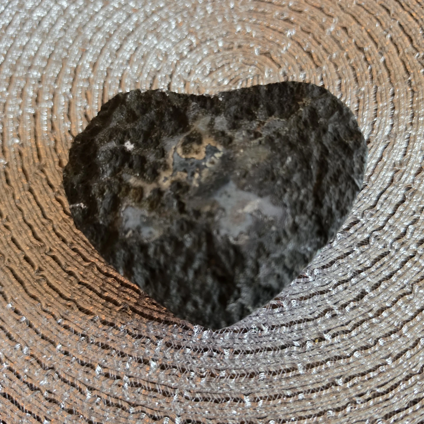 Heart-shaped Amethyst Geode - EUC - photo 3