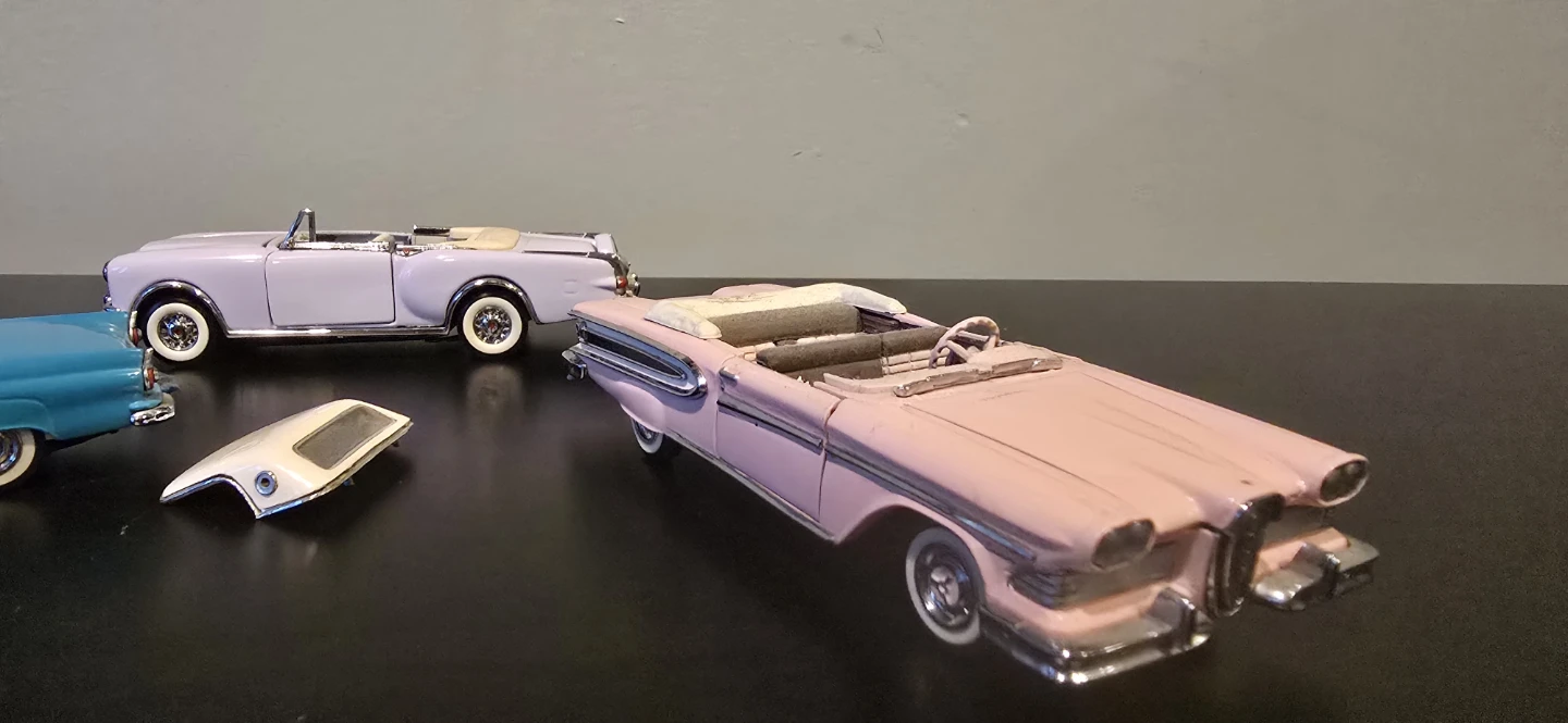 Model Cars Set - Vintage Convertibles and Woody Wagon - photo 2