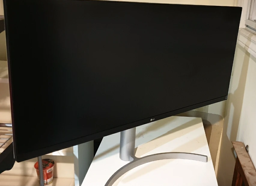 LG 34inch wide monitor - photo 2