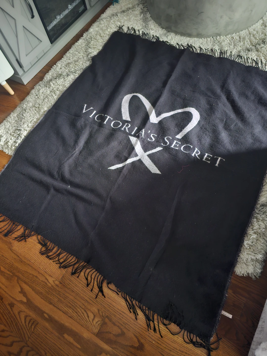 Victoria's Secret Blanket Scarf - photo 2