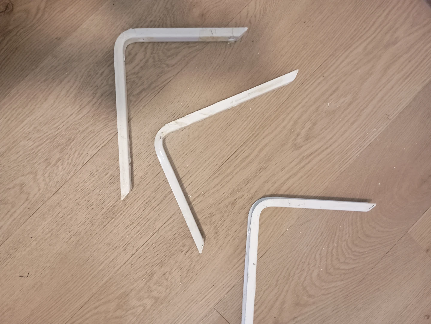 White Metal Shelf Brackets - Set of 4 - photo 3