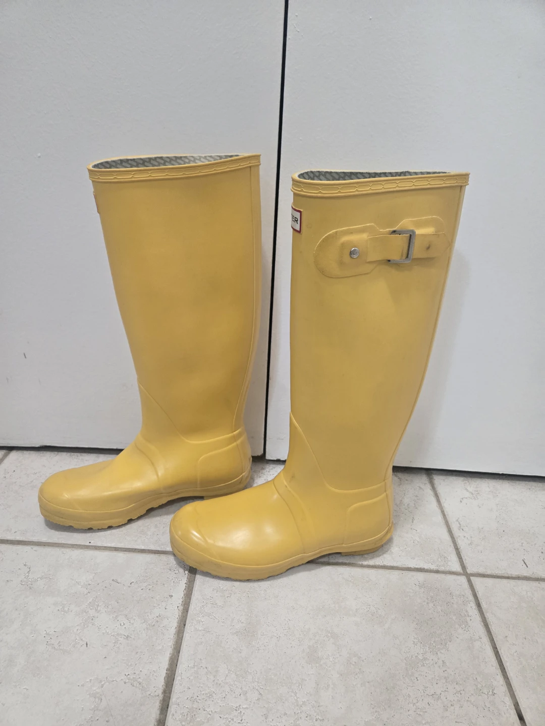 Hunter Original Tall Yellow Rubber Rain Boots - photo 2