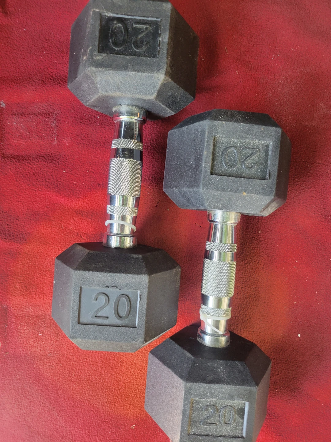 SET OF  20s. RUBBER COATED HEXHEAD DUMBBELLS  TOTAL 40LBs