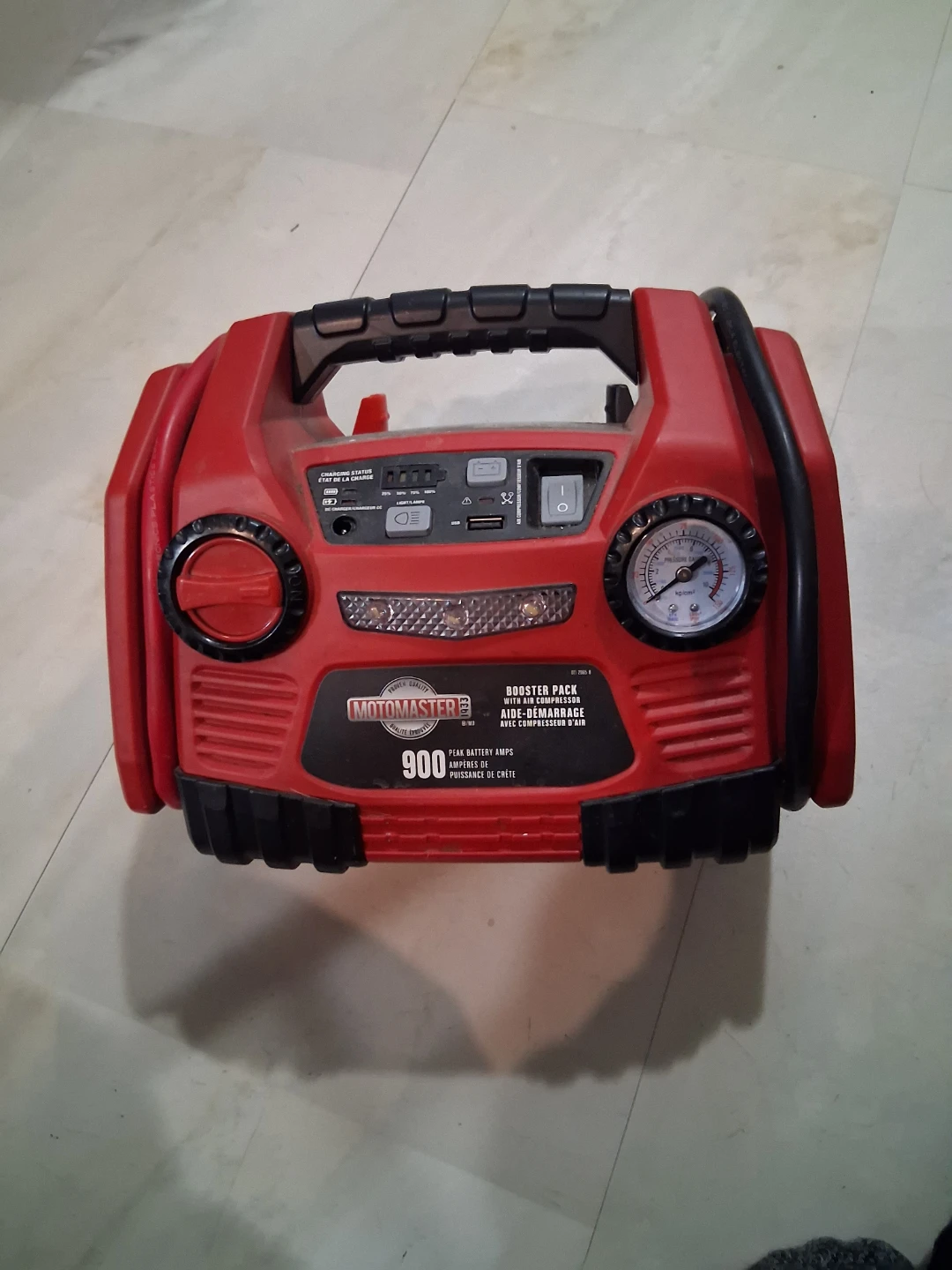 Motomaster 900A Booster Pack with Air Compressor