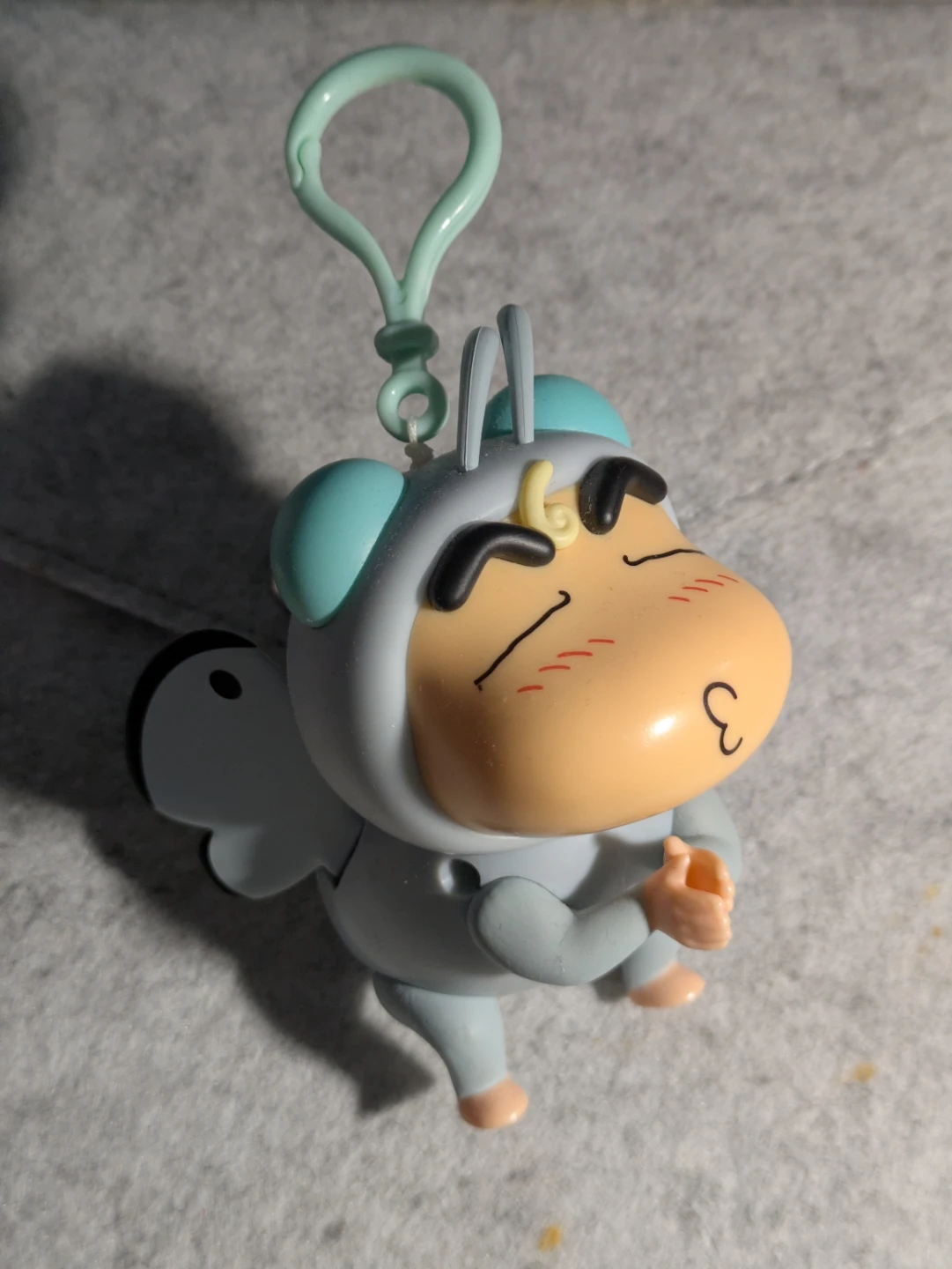 52TOYS Crayon Shin Chan Flapping Wings Keychain - Little Moth