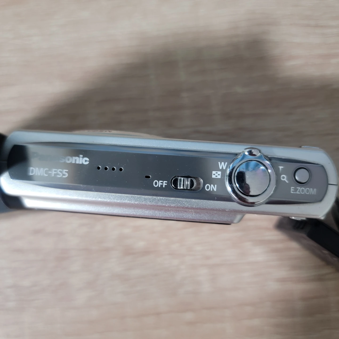 Panasonic Lumix DMC-FS5 Digital Camera with Battery Charger - photo 3