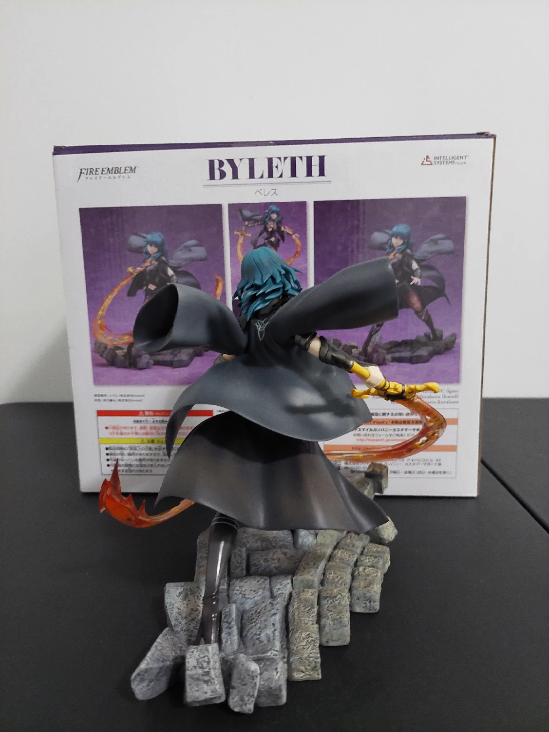 Fire Emblem: Three Houses Byleth Figure - photo 4