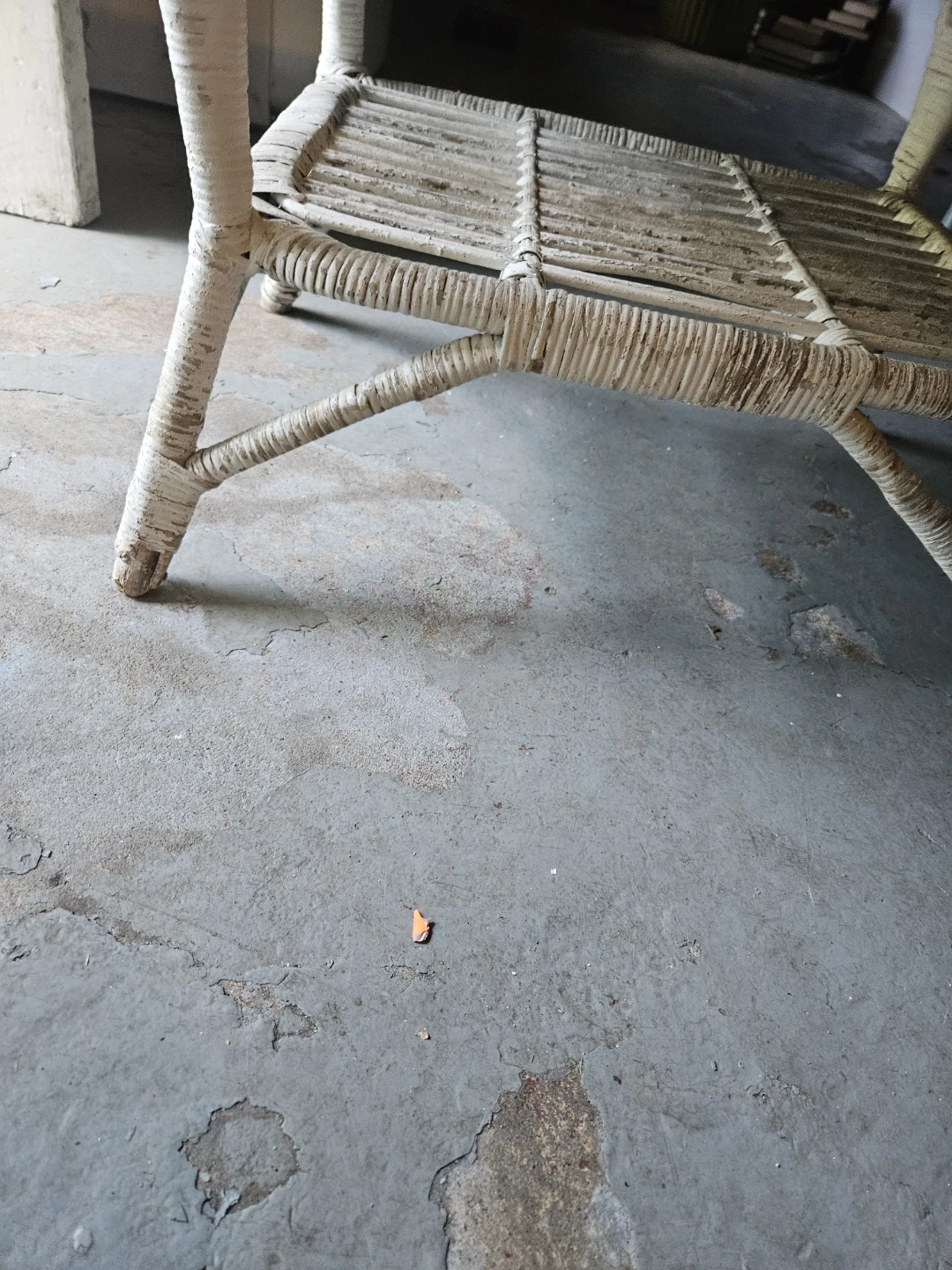 White Wicker Side Table with Shelf - photo 4