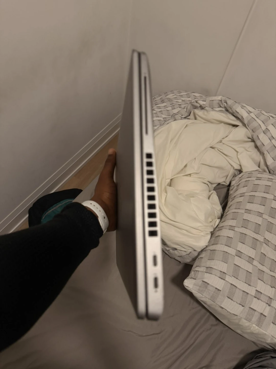 URGENT SALE Dell Latitude 5520 11th Gen i7 16GB RAM 256GB SSD - photo 5