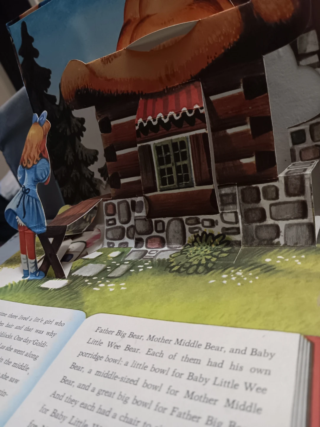 Goldilocks and the Three Bears Pop-Up Book - photo 2