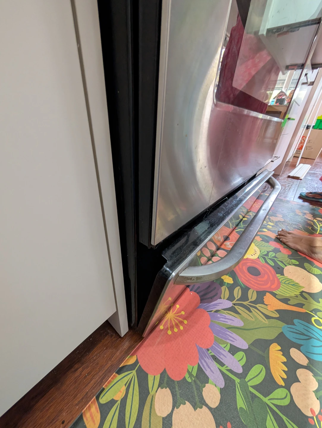 Frigidaire Electric Range Oven with 4 Burner Stovetop