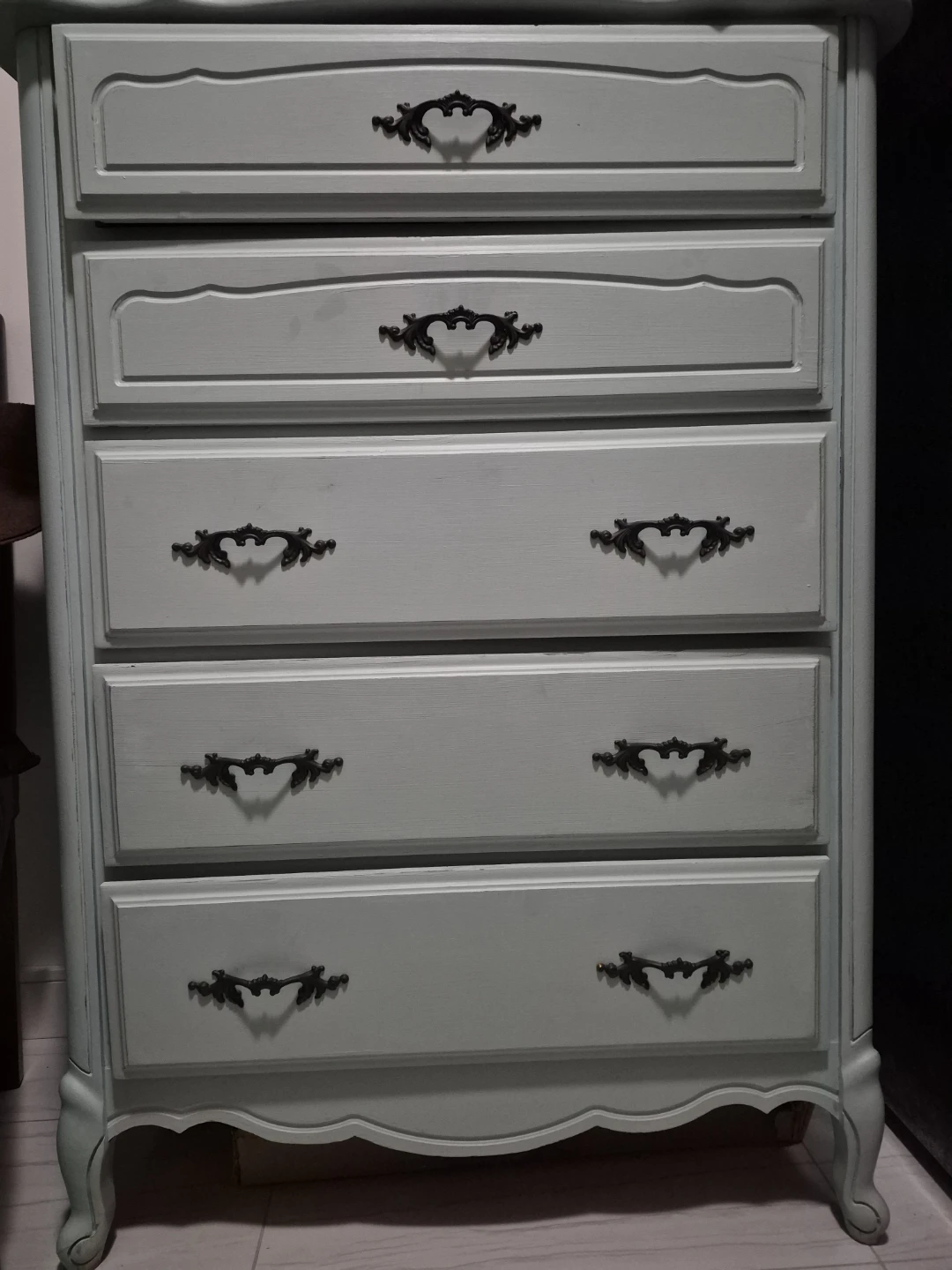 Light Blue 5-Drawer Dresser