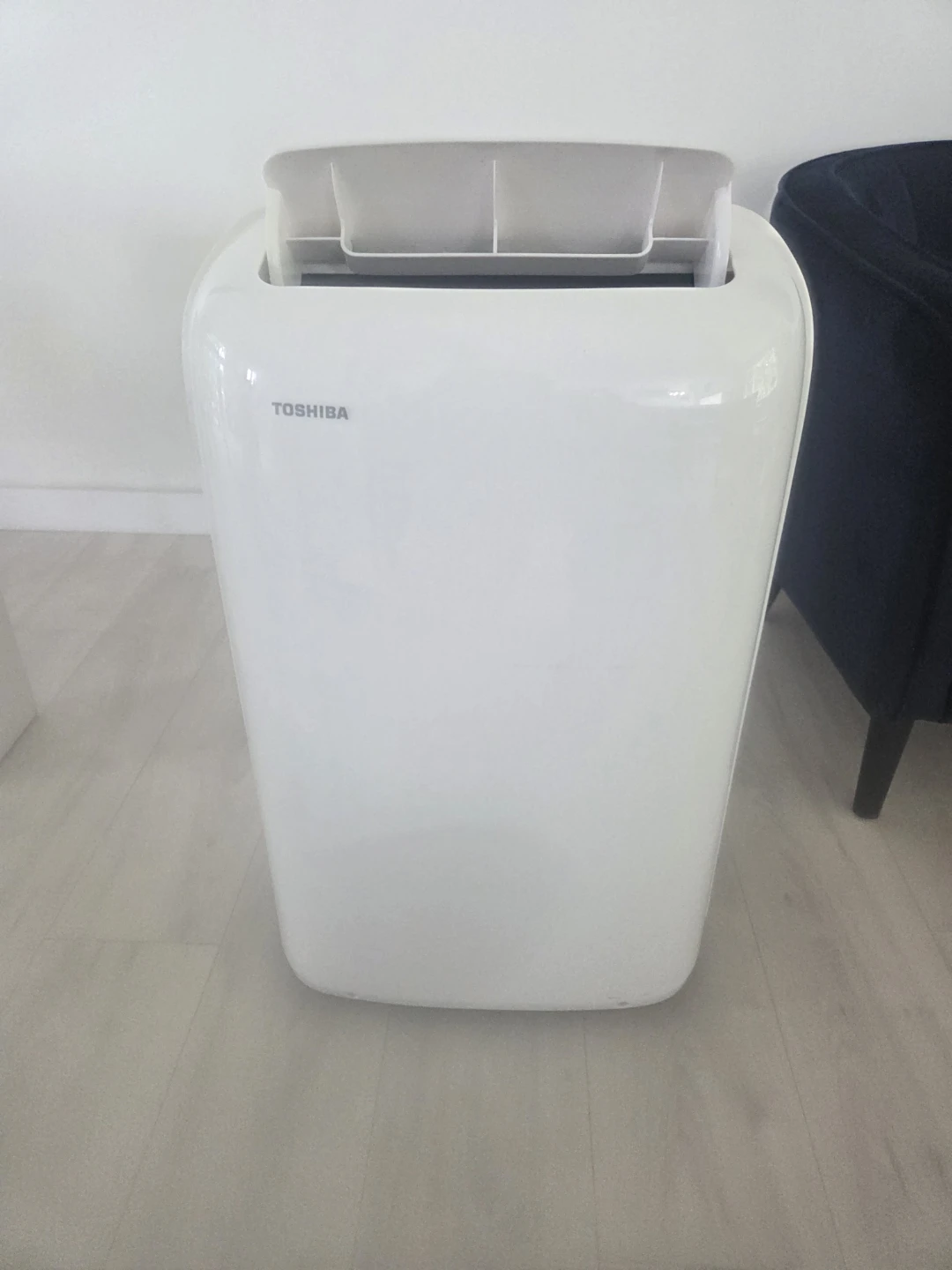 Toshiba RAC-PD1213CWRC Portable Air Conditioner