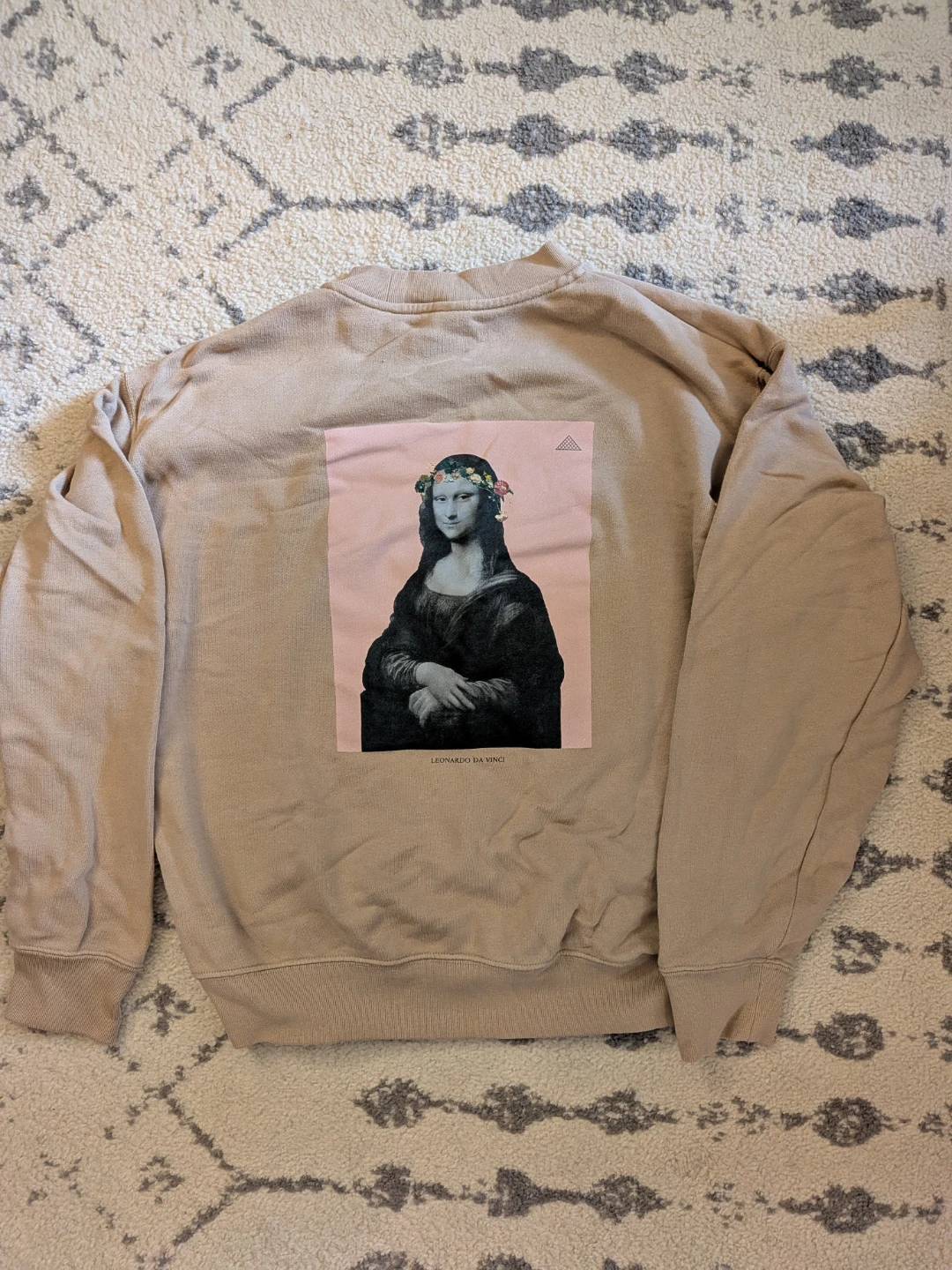 Uniqlo Mona Lisa Sweatshirt