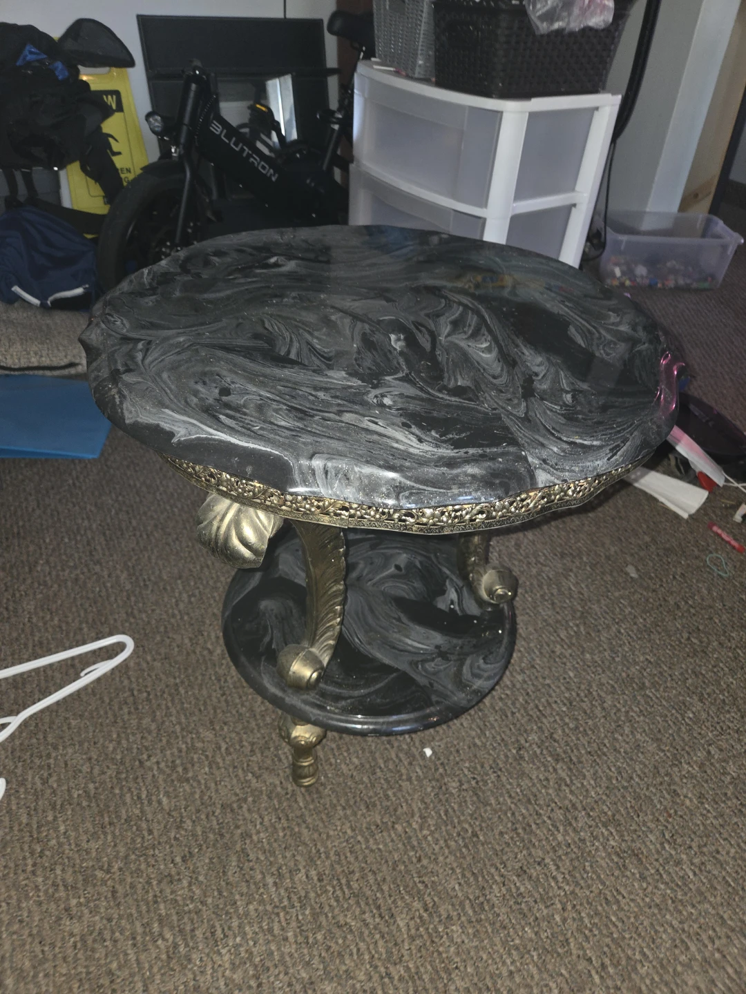 Vintage Marble Top Coffee Table with Ornate Gold Legs - photo 4