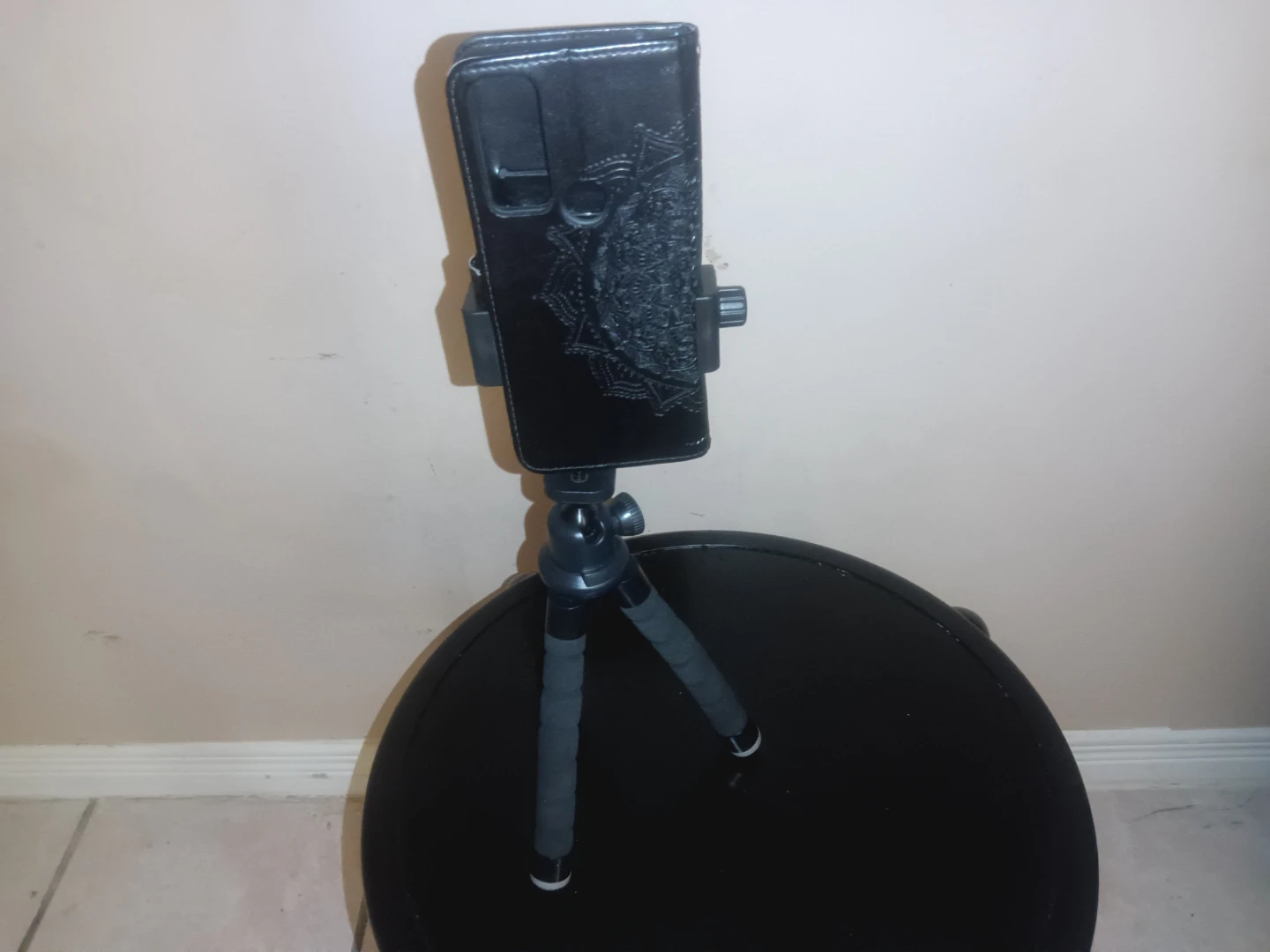 Cell Phone Tripod - photo 2