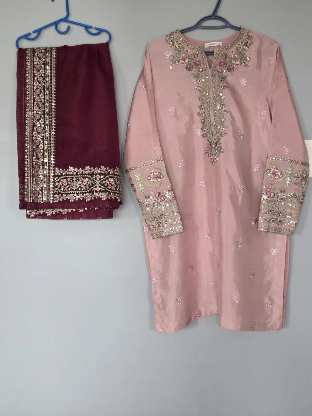 Women's Pink Embroidered Kurti with Pants and Dupatta - photo 3