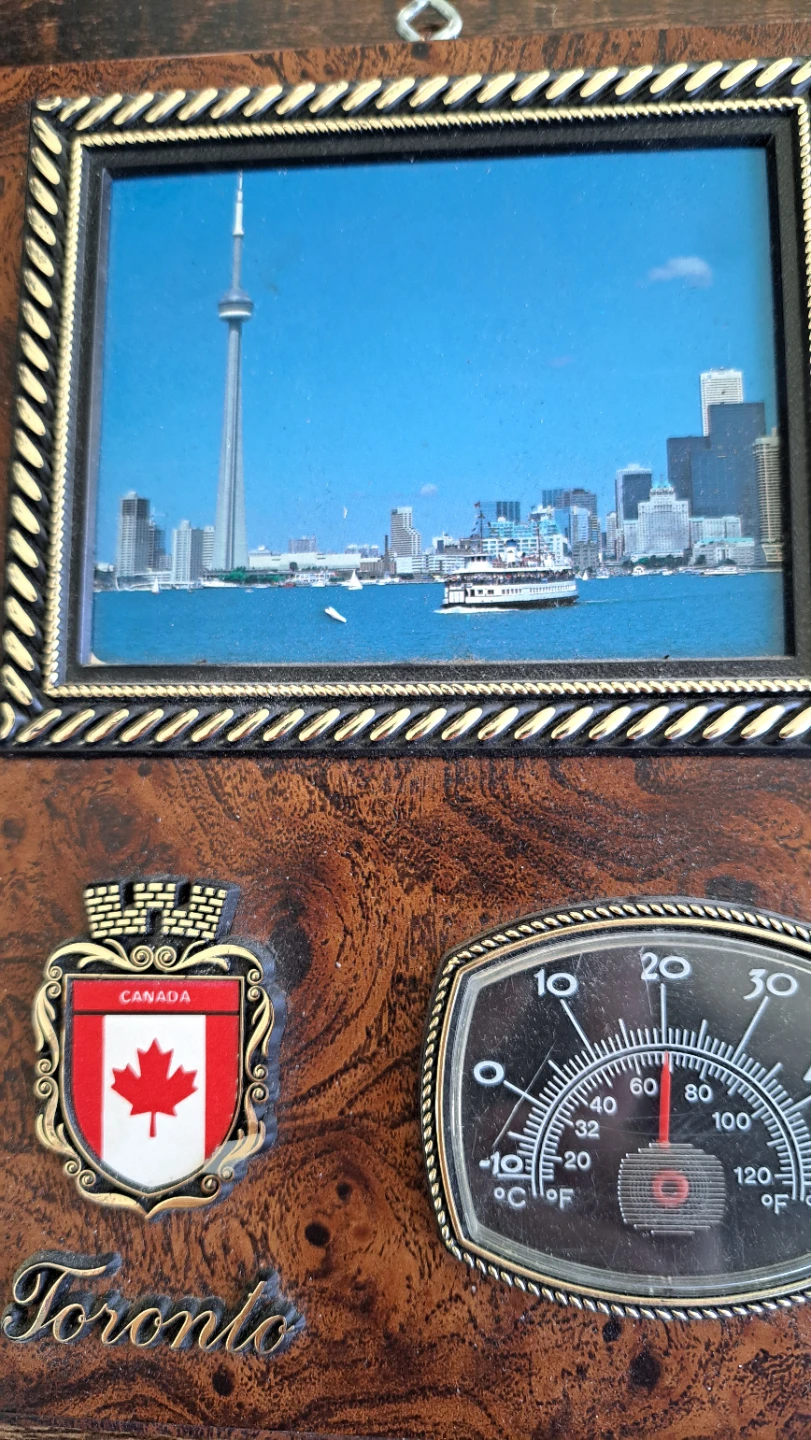 Toronto Souvenir Photo Frame with Thermometer - photo 2