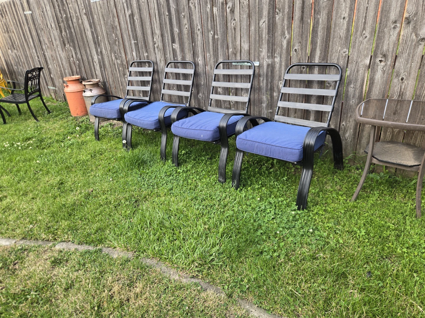 Set of 4 Patio Chairs with Blue Cushions