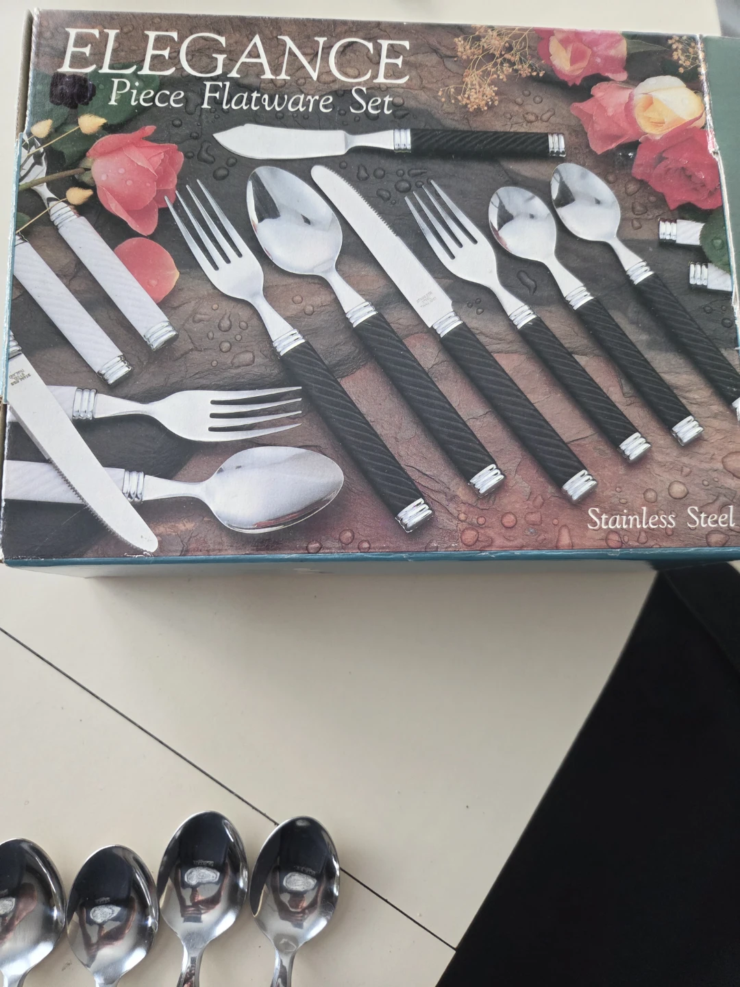 Elegance 16 Piece Flatware Set - photo 2