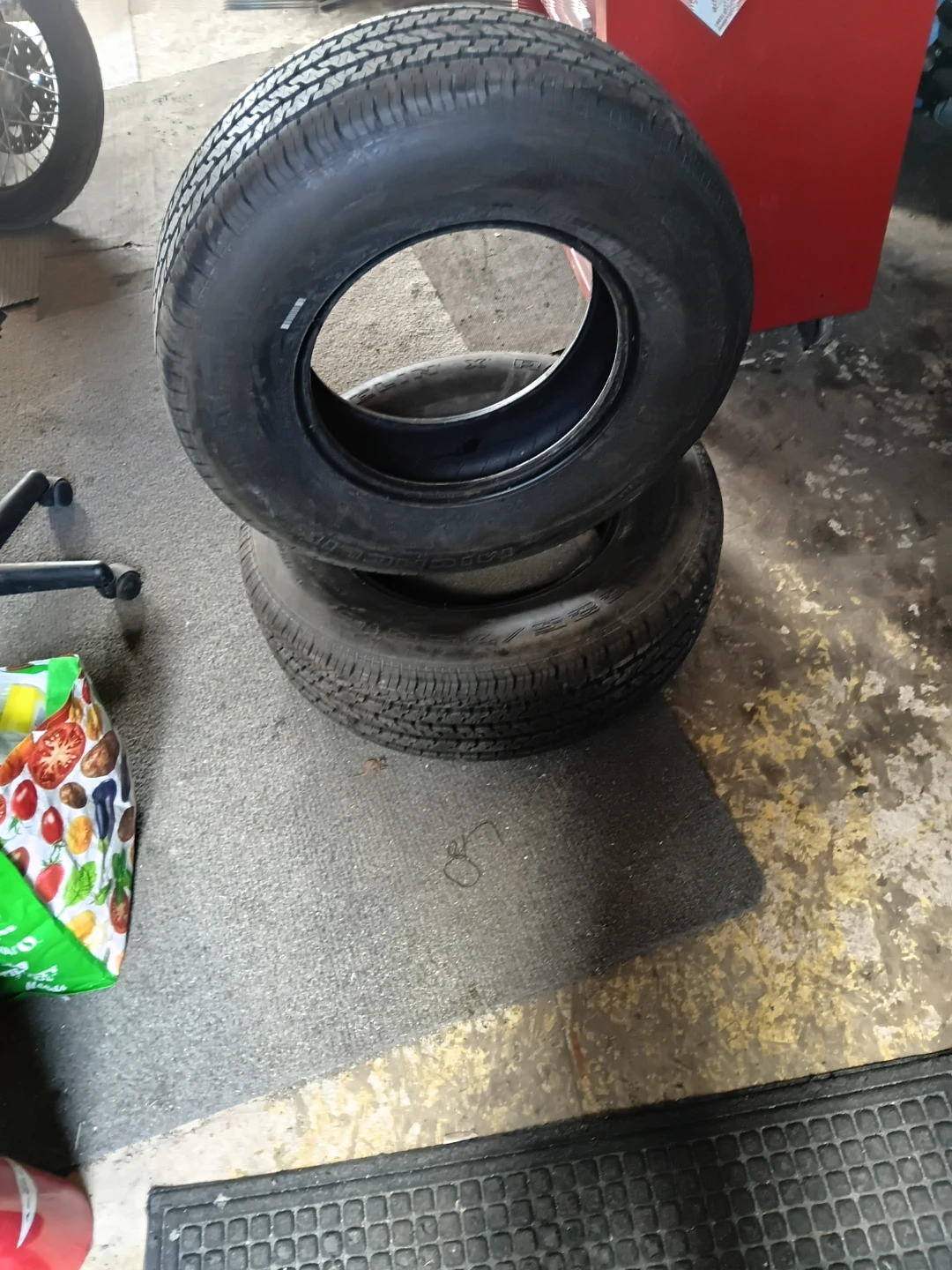 2 Michelin Radial Tire 225/75 R15 - photo 4
