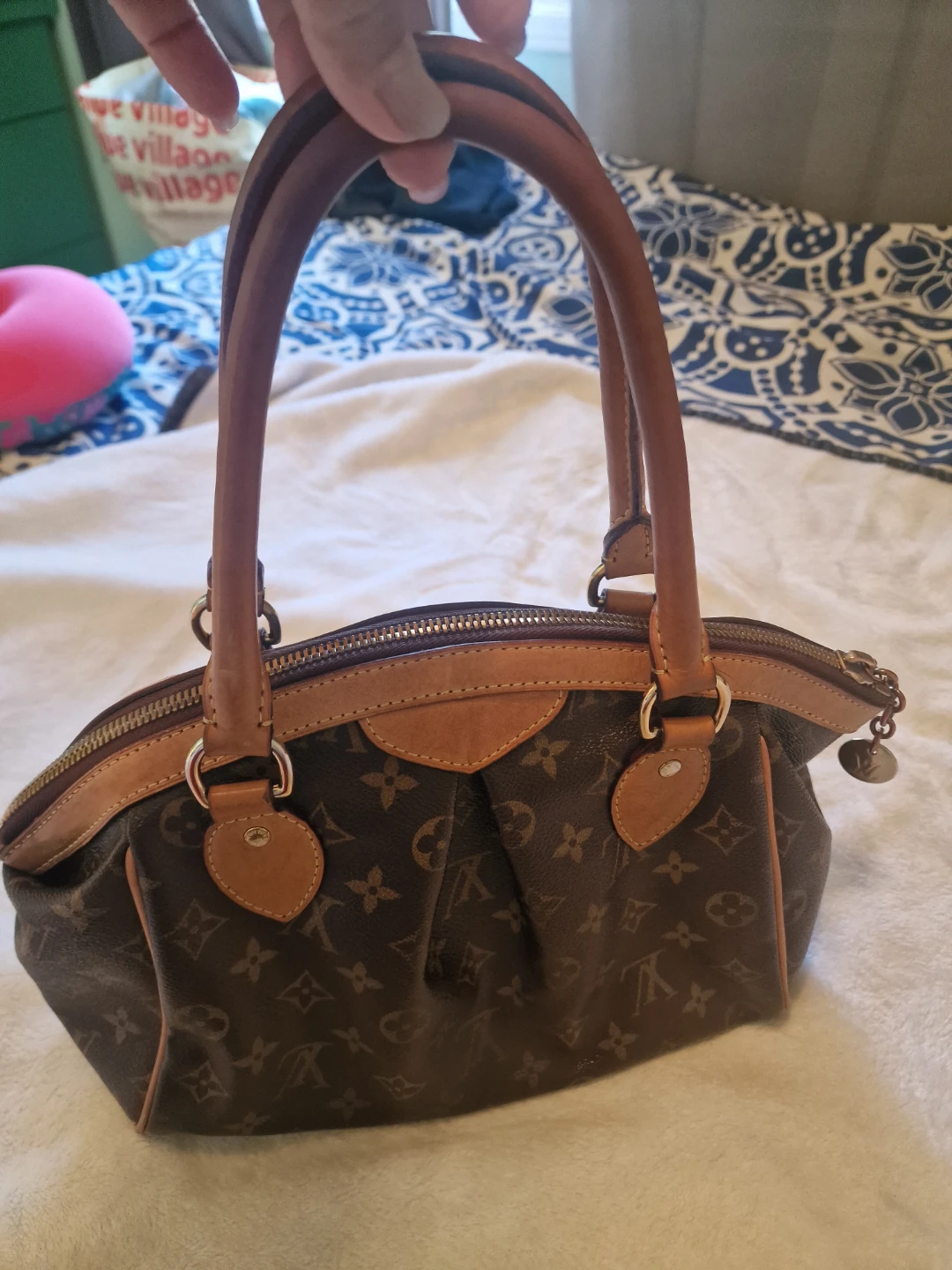 Louis Vuitton Tivoli Handbag - photo 2