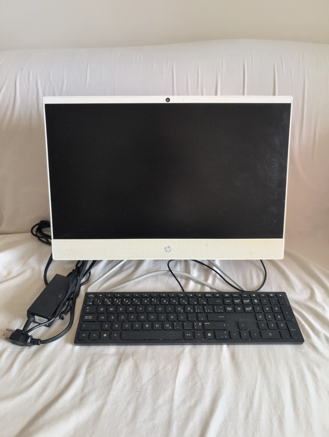 HP 22 All-in-One Desktop with Chrome OS - photo 2