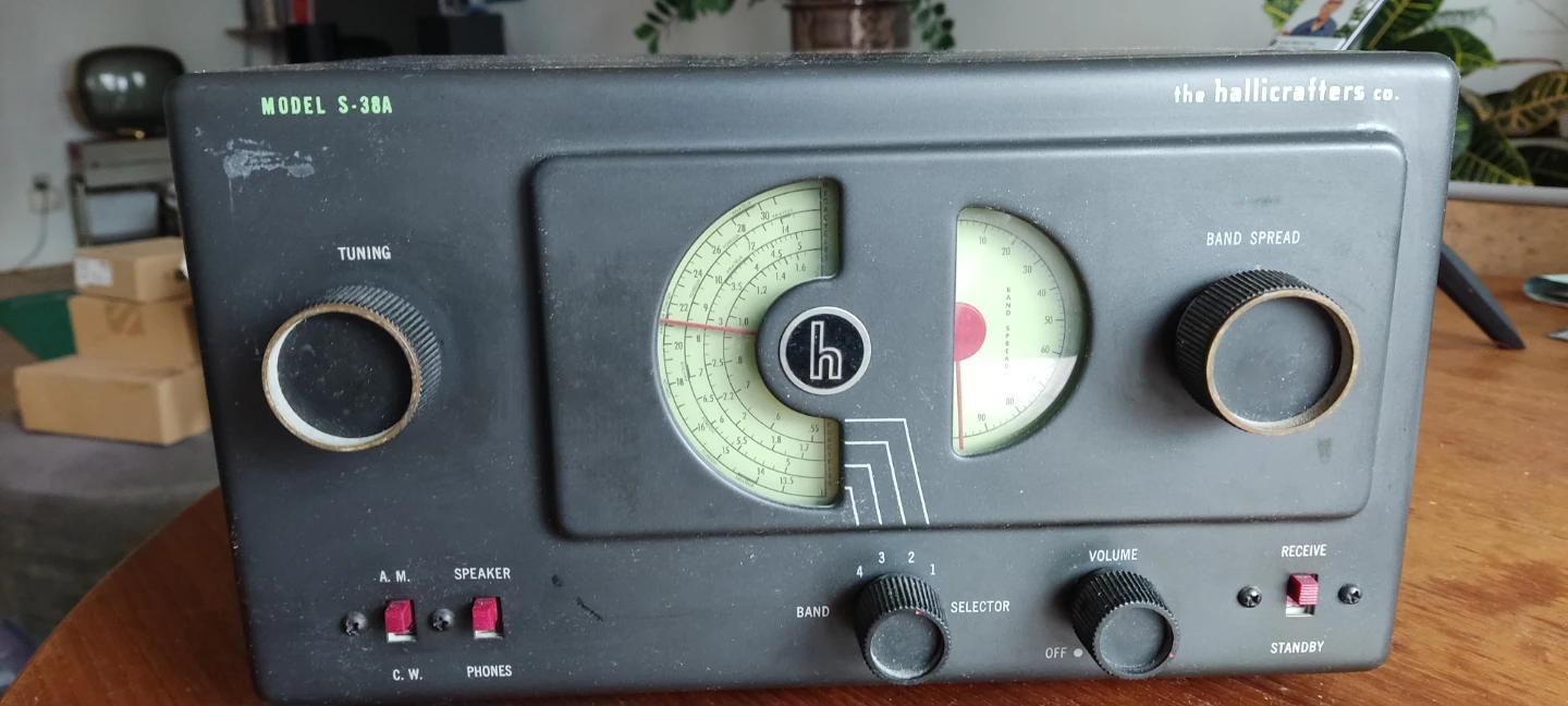 Vintage Hallicrafters S-38A AM Radio Receiver - photo 2