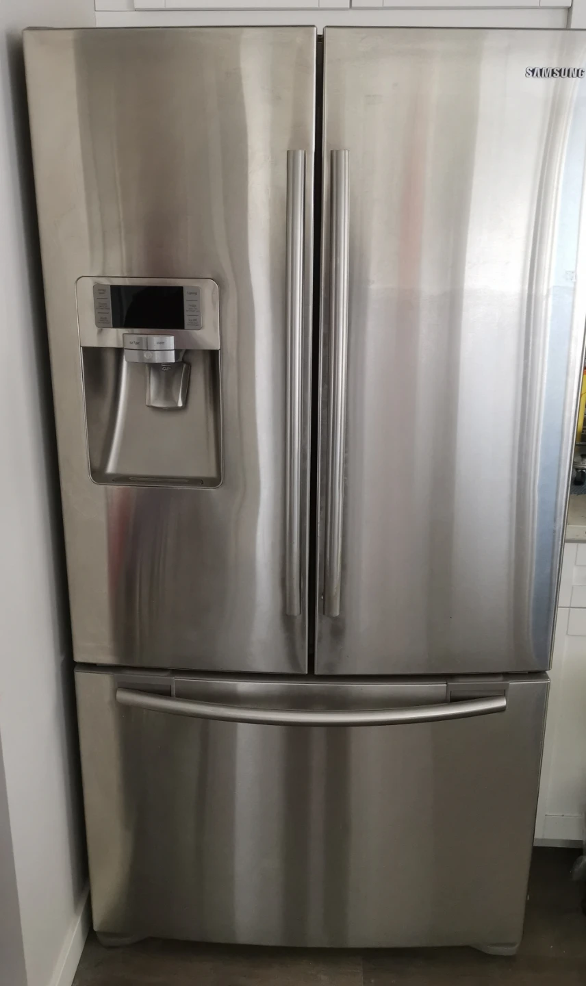 29 Stainless Steel French Door Fridge (Mechanic's Special)