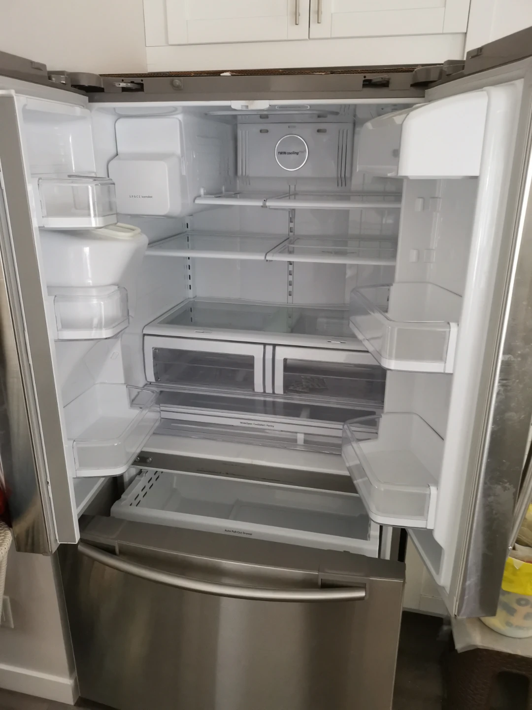 29 Stainless Steel French Door Fridge (Mechanic's Special) - photo 2