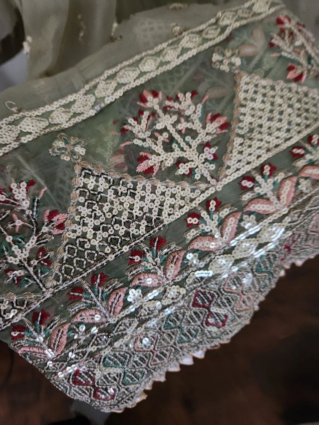 Beautiful long frock - photo 4