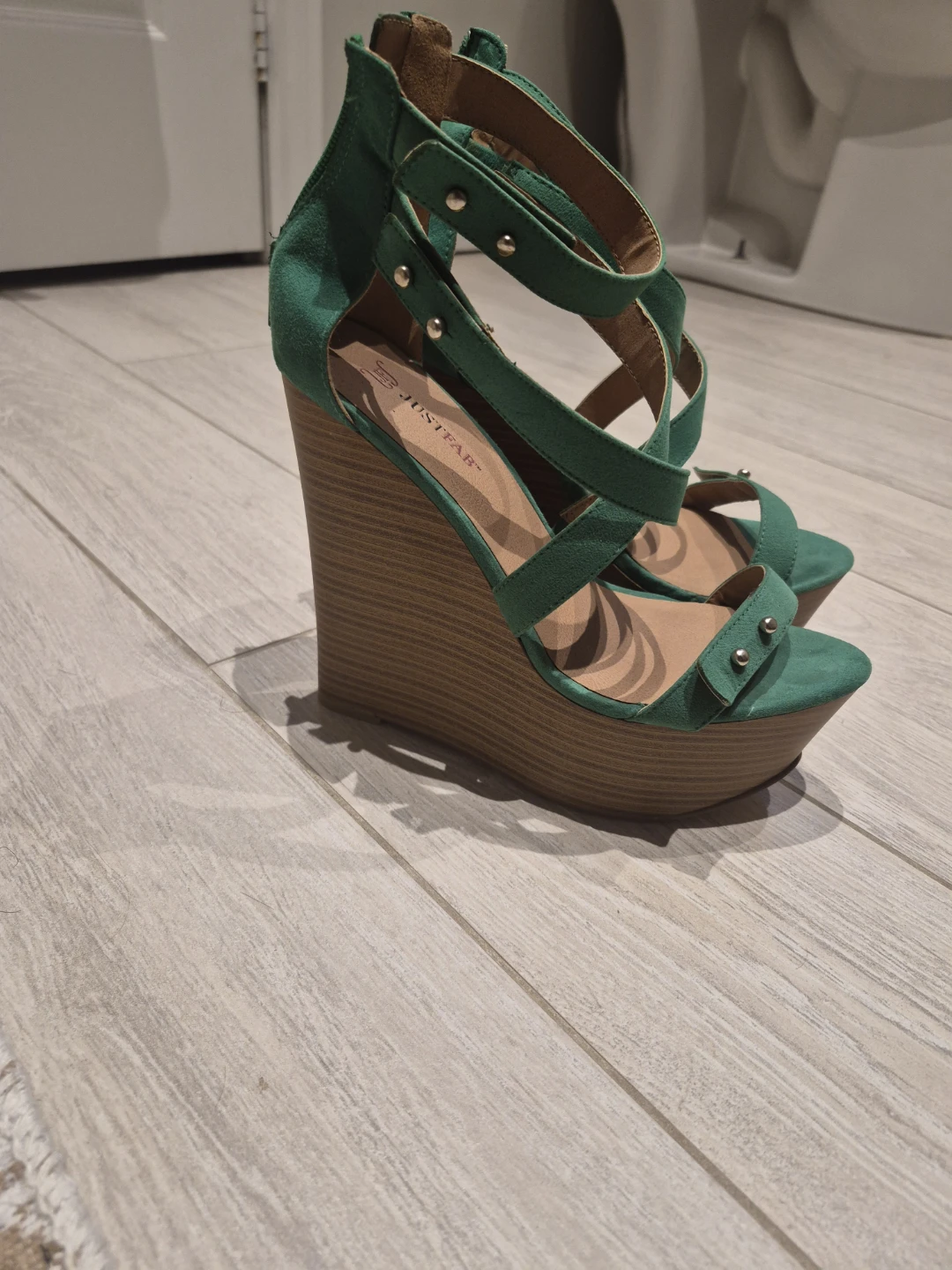 Green platform heels
