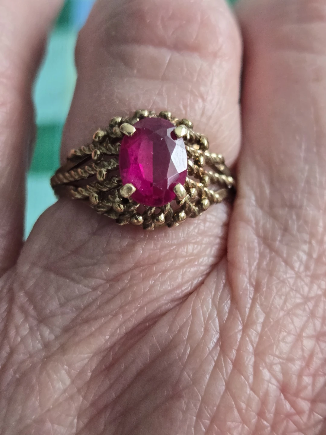Estate Sale Ring Featuring a Large Gem - photo 2