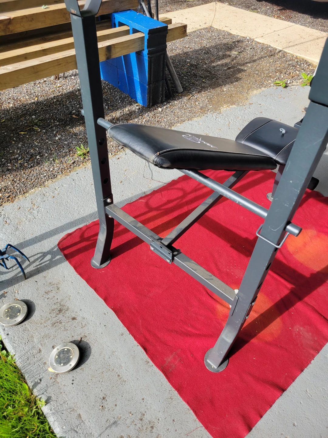 MARCY BENCH WITH   1" HOLE  PLATES TOTAL 132LBs  AND BARS - photo 2