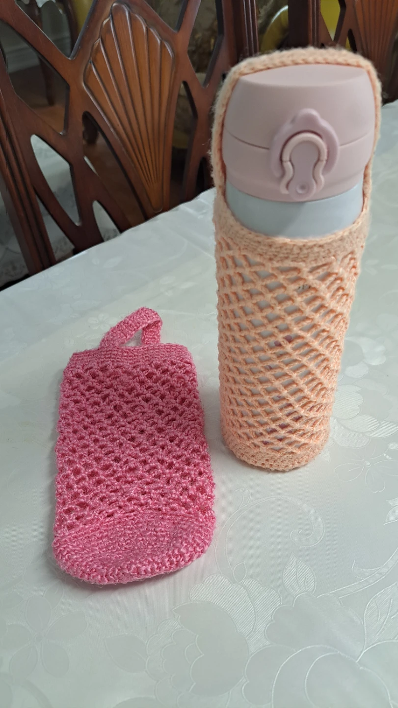 Hand-knitted Bottle Holder