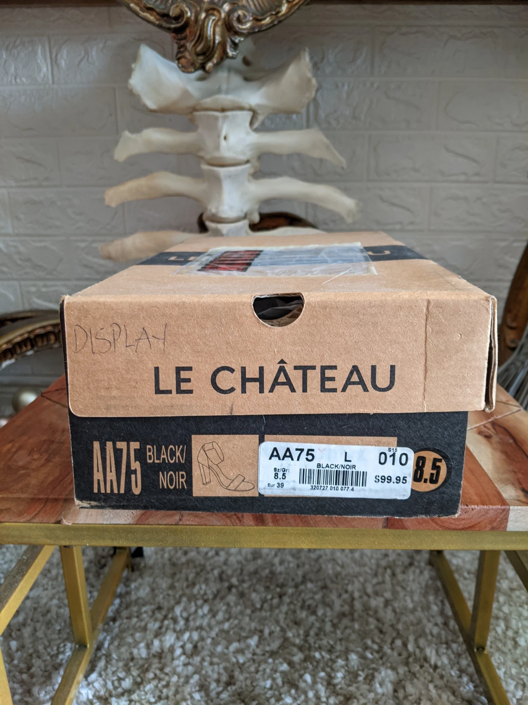 LE CHÂTEAU Black Heel Sandals size 8.5 - photo 5