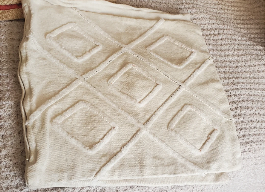 2 Cream Textured Diamond Pillow Covers