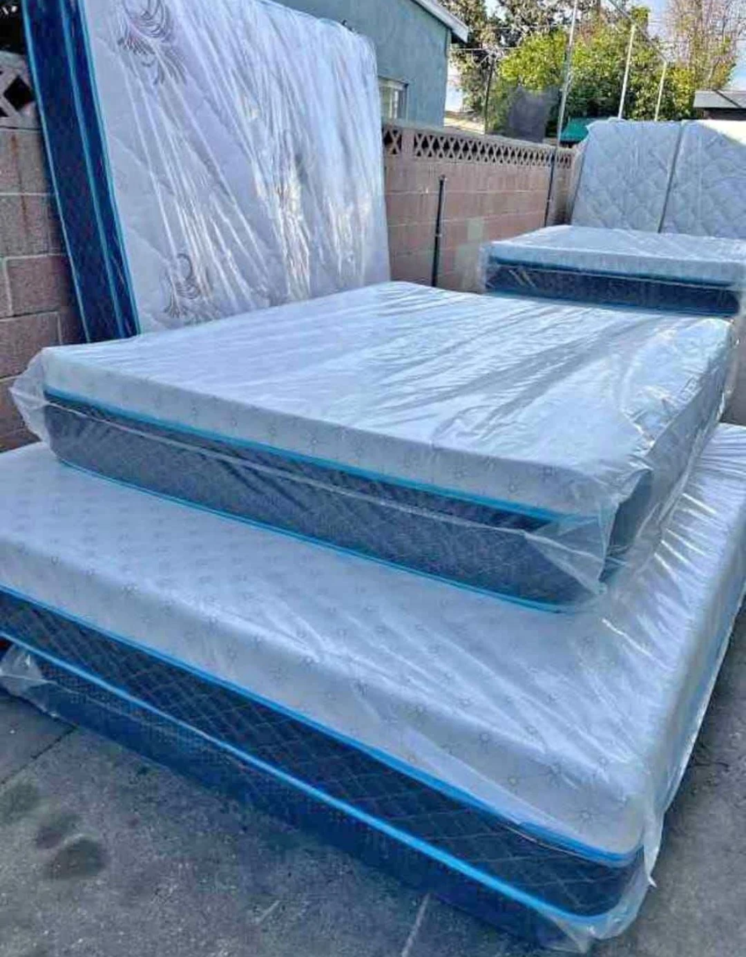 Mattresses in plastic wrap - photo 2