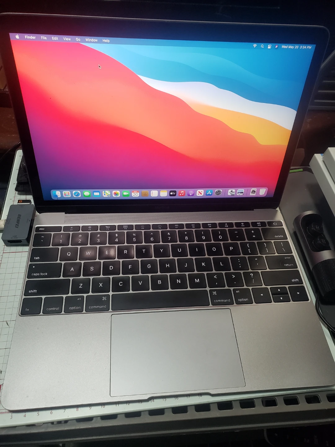 2015 12 inch macbook & accessories. - photo 3