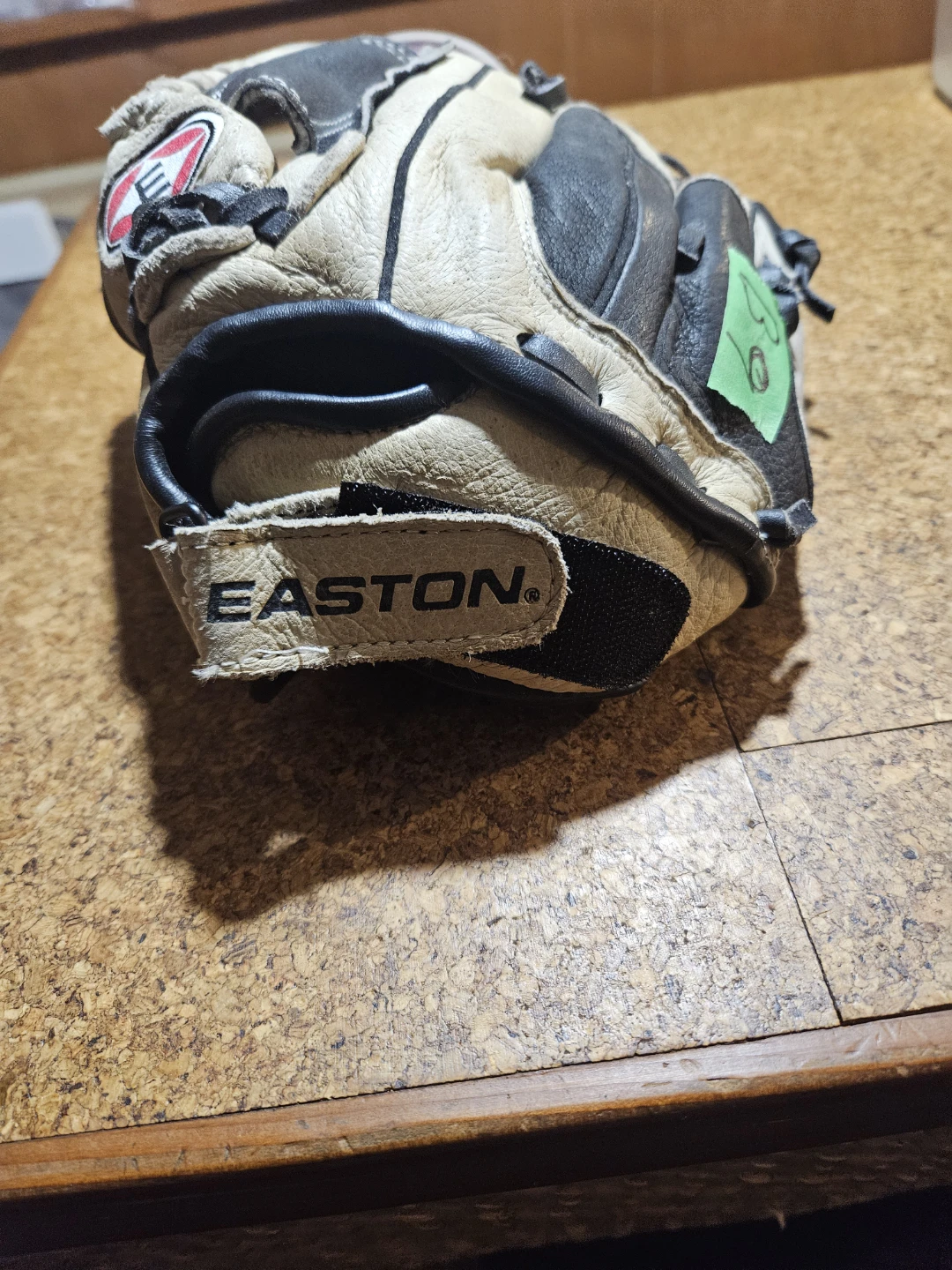 Easton Baseball Glove - photo 2