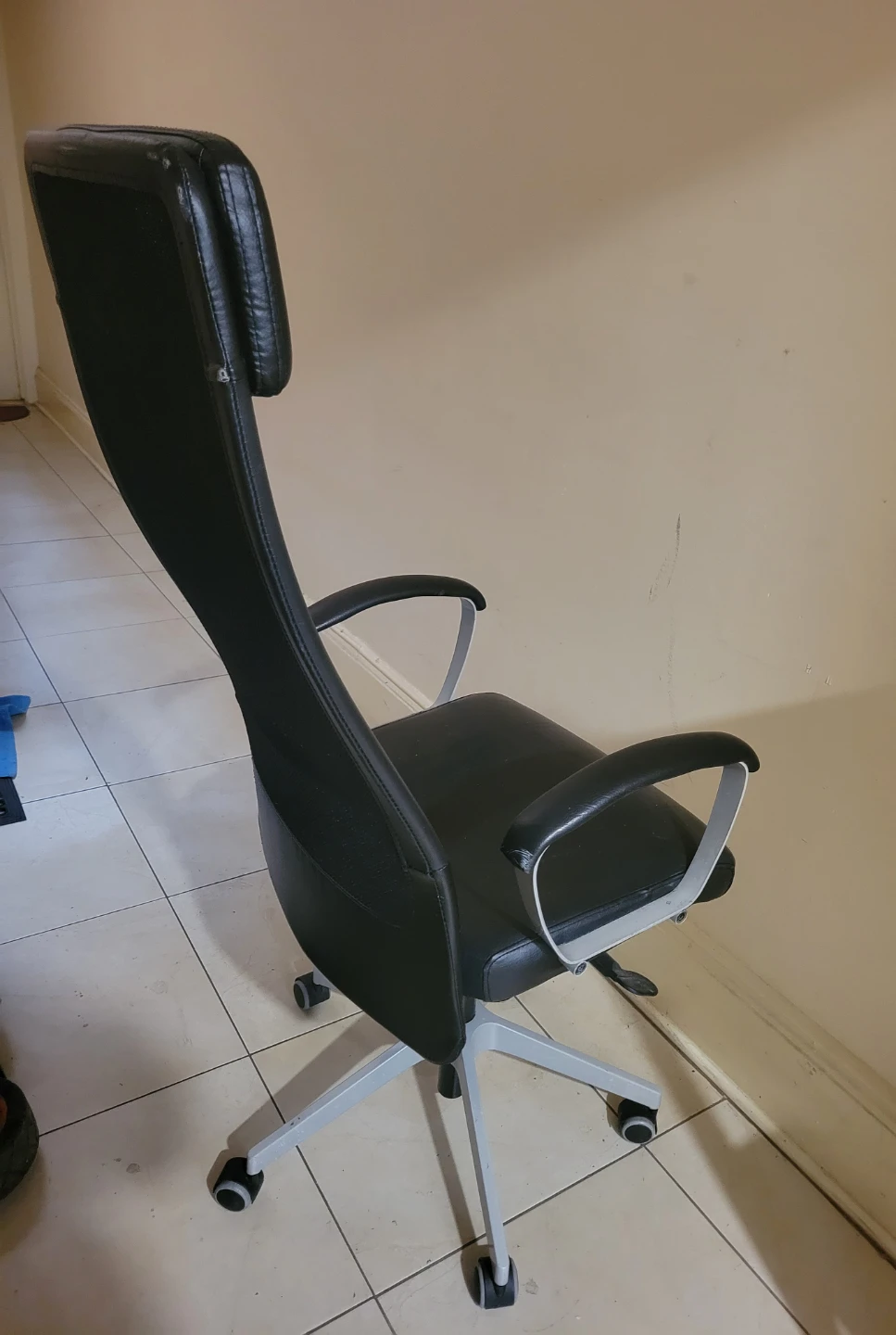 Black Ergonomic Office Chair - photo 2