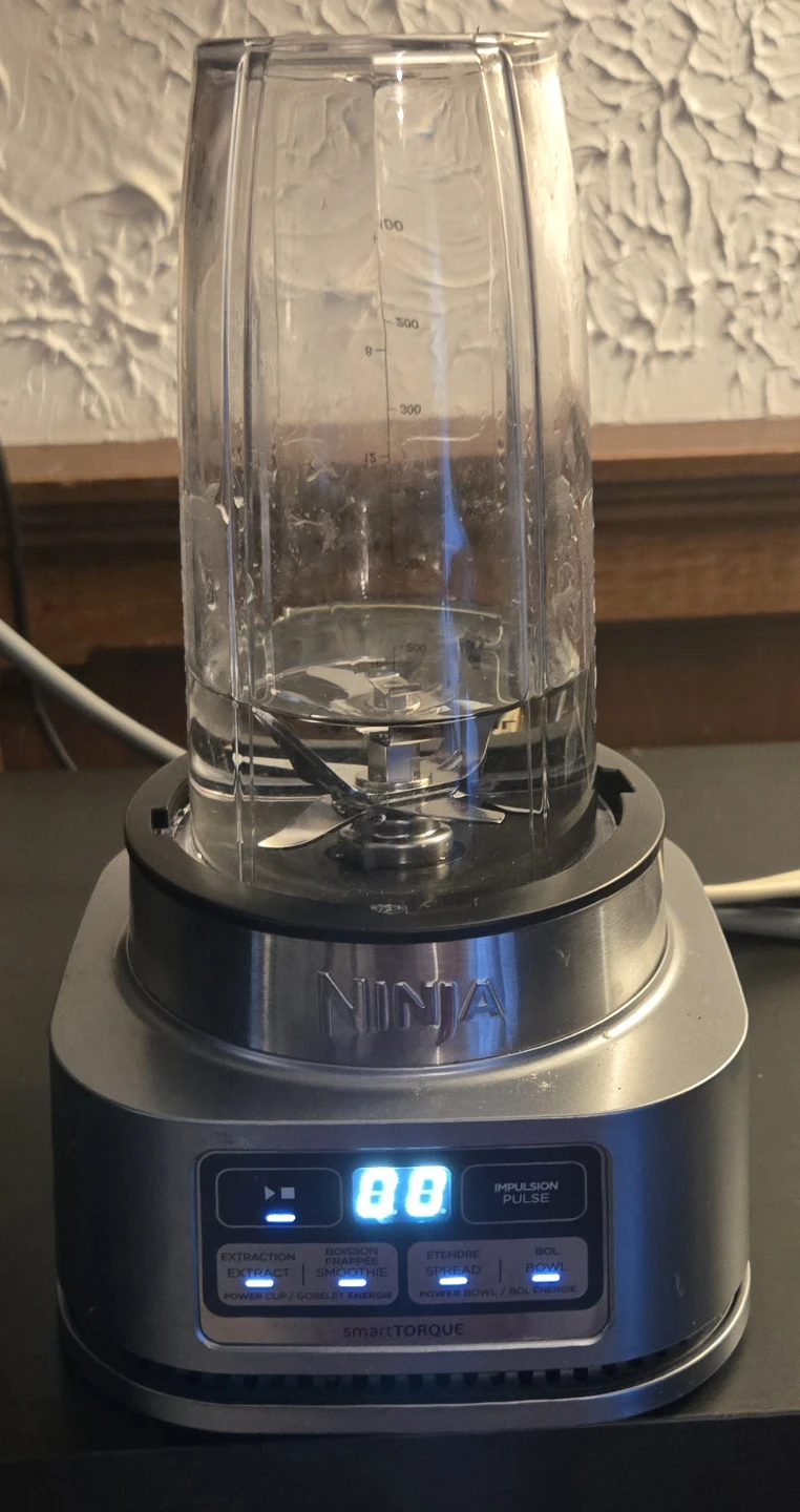 Ninja Personal Blender.  Foodi Power Nutri Duo with 24-oz. Cup.