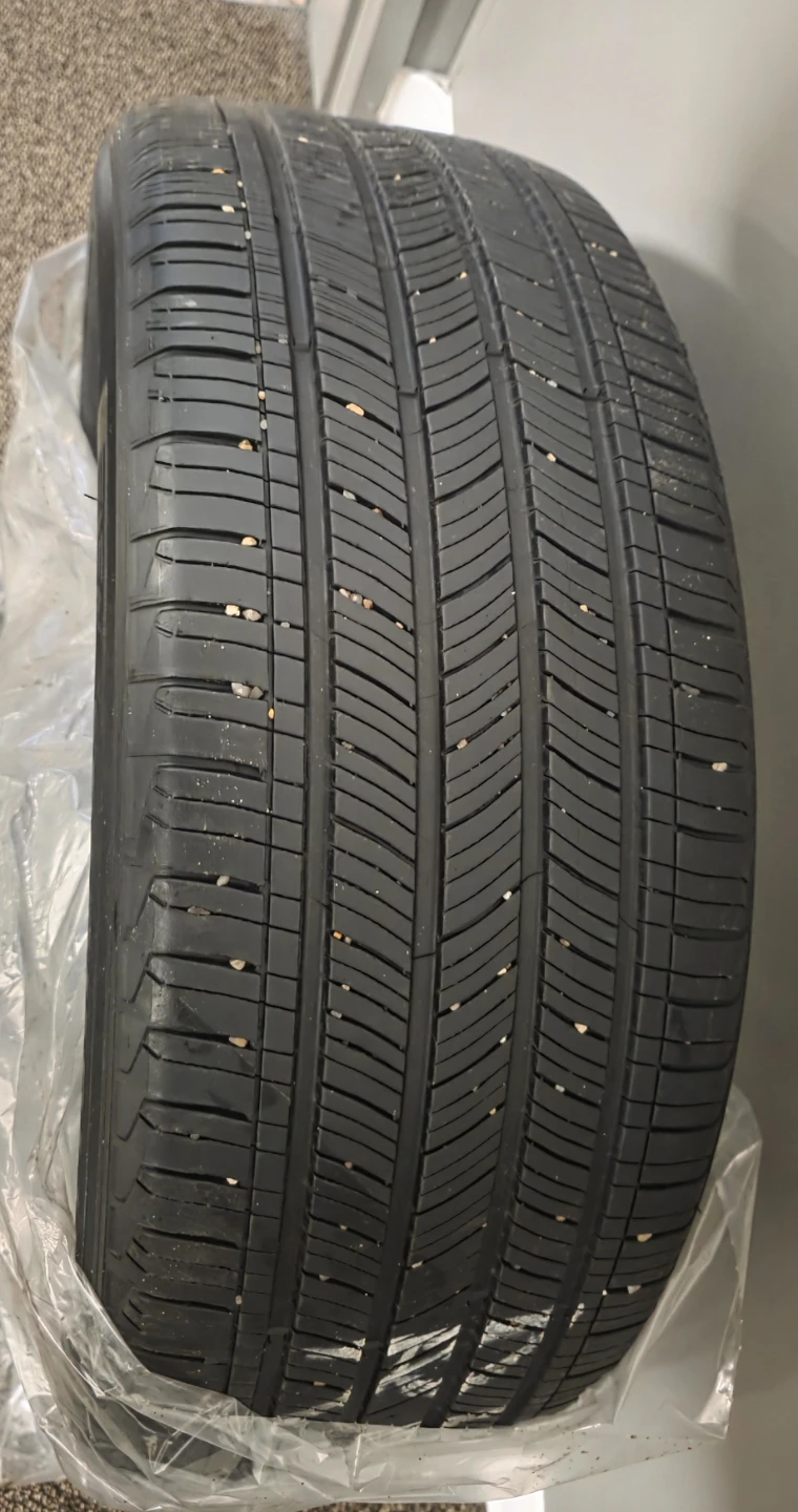 Michelin Tires 235/55 R19 - photo 3